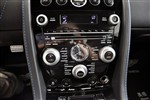 V8 Vantage中控台空调控制键