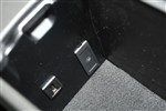 奔驰B级(进口)USB接口